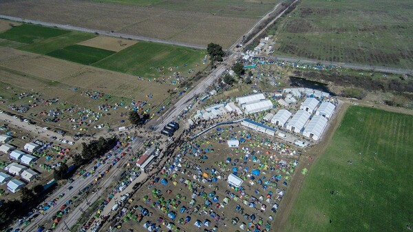 Νέες εικόνες της Ειδομένης από ψηλά - Η προσφυγούπολη με τους 13.000 εγκλωβισμένους