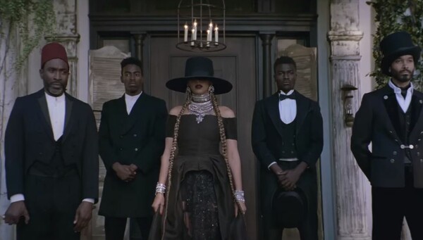 H Beyonce αιφνιδιάζει τους πάντες και λίγο πριν εμφανιστεί στο Super Bowl κυκλοφορεί νέο τραγούδι και βίντεο