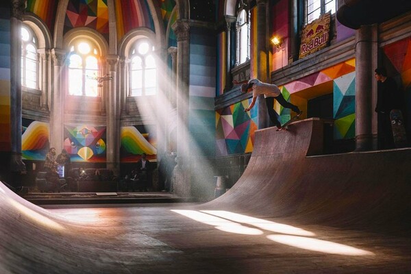 Μια εγκαταλελειμμένη εκκλησία μετατρέπεται σε skate park και ο Okuda δημιουργεί στους τοίχους της