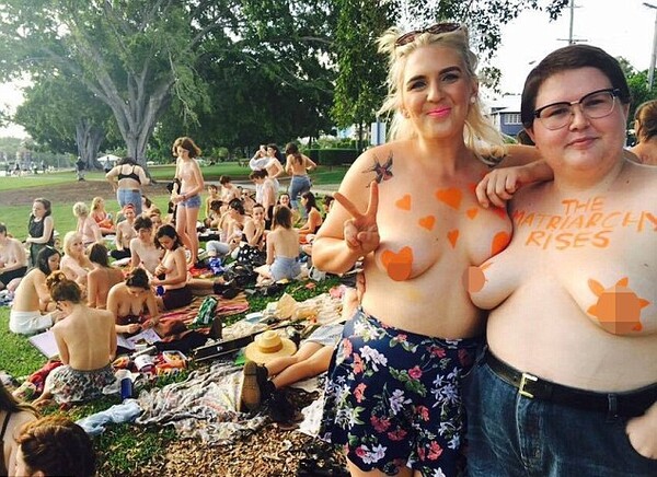 Αντιδράσεις για το "free the nipple" στην Αυστραλία- Γυναίκες έκαναν πικνίκ γυμνόστηθες αλλά η ιδέα δεν πολυάρεσε