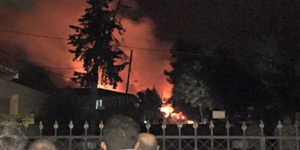 Φωτιά σε στρατόπεδο για πρόσφυγες στα Γιαννιτσά