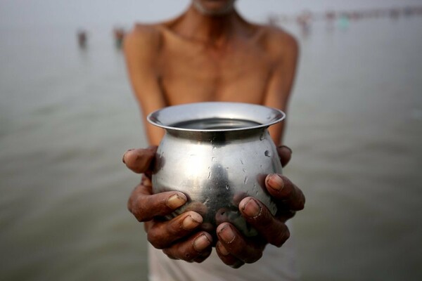 Οι ινδουιστές πιστοί θα μπορούν να λαμβάνουν ταχυδρομικώς νερό του Γάγγη