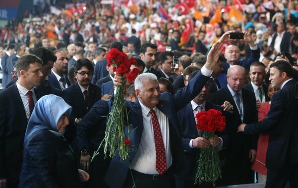 Ο Ερντογάν έδωσε εντολή σχηματισμού κυβέρνησης στον Μπιναλί Γιλντιρί