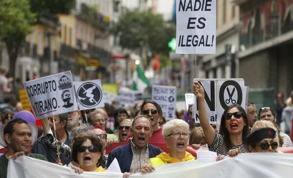 Ισπανία: «Πορείες αξιοπρέπειας» έναν μήνα πριν από τις εκλογές