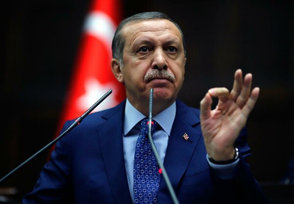 Τουρκία: Ο Ερντογάν «παγώνει» τη συμφωνία με την Ε.Ε για τους πρόσφυγες