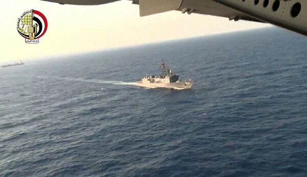 Αεροπλάνα, πλοία και υποβρύχια σε ετοιμότητα για τις έρευνες εντοπισμού του αεροσκάφους της ΕgyptAir
