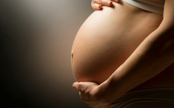Επικίνδυνος ο ύπνος ανάσκελα για τις εγκύους - Διπλασιάζεται ο κίνδυνος να γεννηθεί νεκρό το μωρό