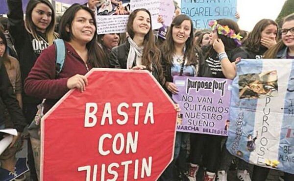 Διαδήλωση στην Αργεντινή υπέρ του Justin Bieber (Photos+videos)