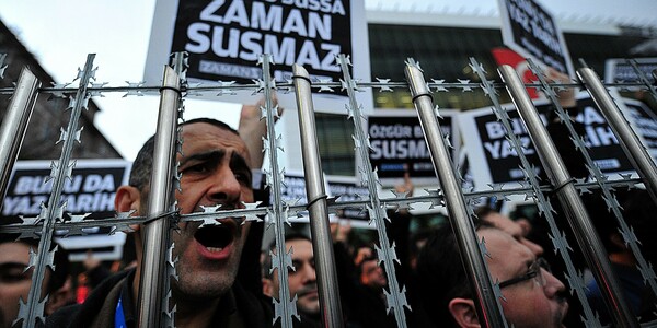 Τουρκία: Πανεπιστημιακοί και δημοσιογράφοι ξανά στο εδώλιο