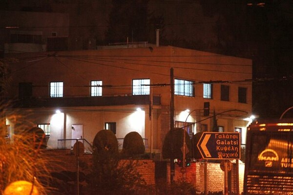 Επίθεση με καλάσνικοφ στην πρεσβεία του Ισραήλ στο Ψυχικό