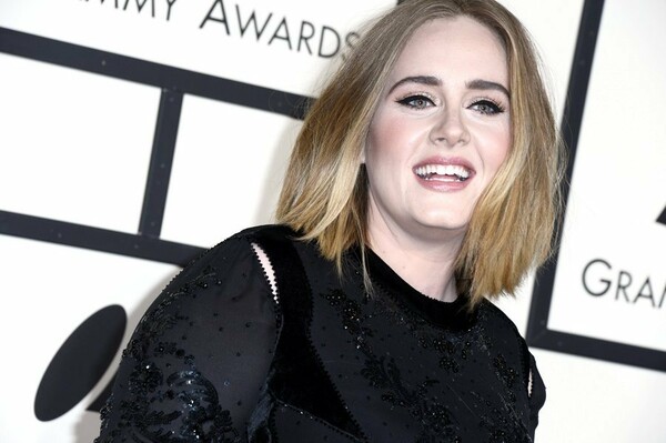 To «25» της Adele θα είναι από απόψε τα μεσάνυχτα διαθέσιμο σε Spotify και Apple Music