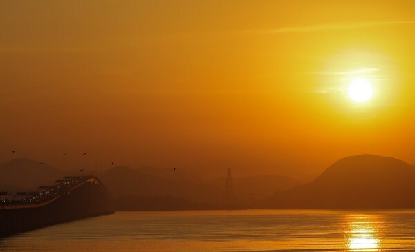 Ο ήλιος ανατέλλει στο Ρίο ντε Τζανέιρο