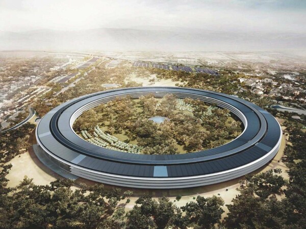 Drone καταγράφει το νέο, γιγαντιαίο αρχηγείο της Apple