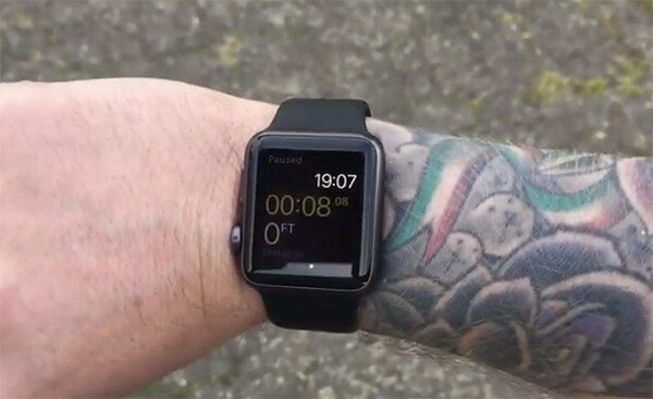 Τo Apple Watch δεν συμπαθεί τα τατουάζ