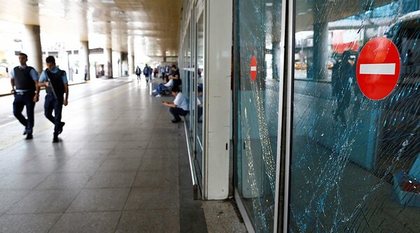 Toυρκία: 13 συλλήψεις για την αιματηρή επίθεση στο αεροδρόμιο