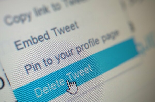 Το Twitter μπλοκάρει σάιτ αποθήκευσης διαγεγραμμένων tweets πολιτικών