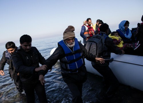 Αυξημένες οι ροές προσφύγων στα ελληνικά νησιά