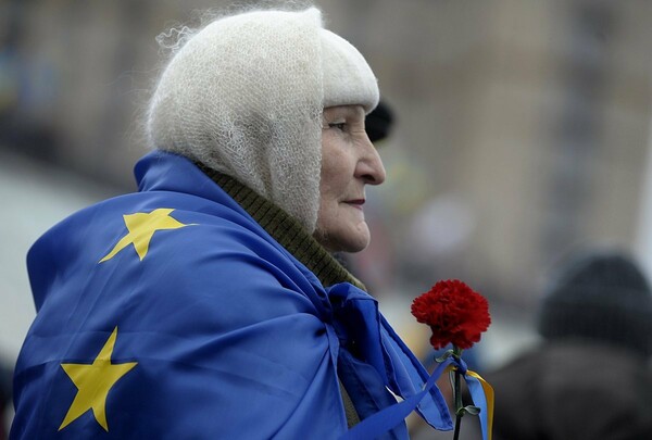 Αυξάνονται και πληθύνονται οι ηλικιωμένοι στην ΕΕ- Ανησυχία ΠΟΥ για τις διακρίσεις σε βάρος τους