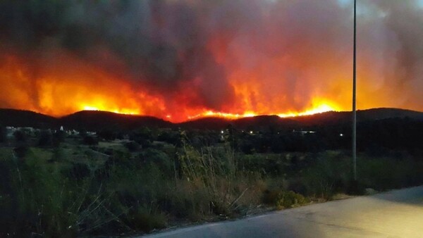 Μεγάλη πυρκαγιά στη Χίο
