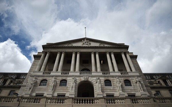 Η Τράπεζα της Αγγλίας προχώρησε σε μείωση επιτοκίων λόγω Brexit