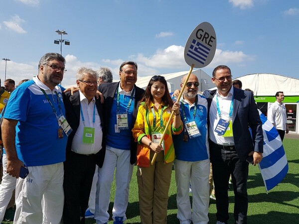 Η τελετή εισόδου της Ελλάδας στο Ρίο- Και επίσημα στο Ολυμπιακό Χωριό η ελληνική αποστολή