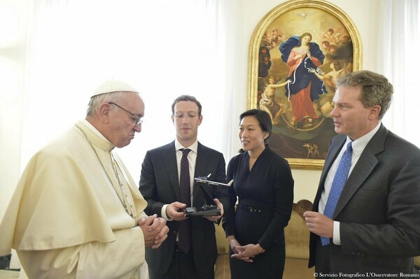 Τον πάπα Φραγκίσκο επισκέφθηκε ο Μαρκ Ζούκερμπεργκ μαζί με την Πρισίλα