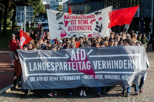 Ινστιτούτο Οικονομικών Ερευνών: Για την ενίσχυση των ξενοφοβικών κομμάτων ευθύνεται η γερμανική πολιτική της λιτότητας