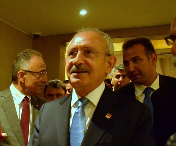 Τουρκία: Ένοπλη επίθεση δέχθηκε ο ηγέτης της αξιωματικής αντιπολίτευσης Κιλιτσντάρογλου