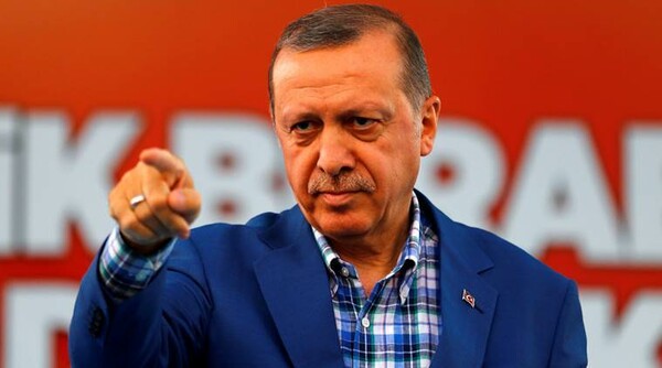 Ερντογάν κατά Moody's που υποβάθμισε την Τουρκία: Είστε διεφθαρμένοι
