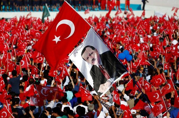 Τούρκος καθηγητής για τις προκλήσεις Ερντογάν με τη Λωζάνη: Η επόμενη προβοκάτσια του θα είναι ο πόλεμος
