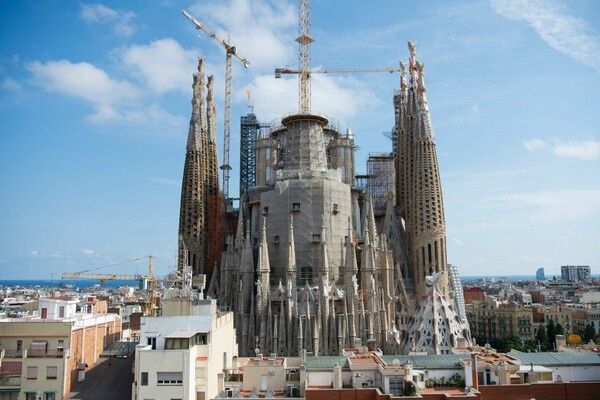 Άνοιξε ξανά το εργοτάξιο στη Sagrada Familia-Το 2026 θα αποπερατωθεί το εμβληματικό έργο του Γκαουντί
