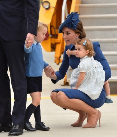 Το βασιλικό μωρό είπε την πρώτη του λέξη και φυσικά έγινε είδηση