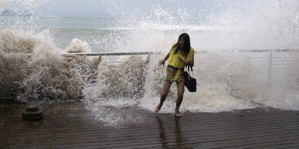 H Κίνα προετοιμάζεται με έκτακτα μέτρα για τον τυφώνα “Nida”