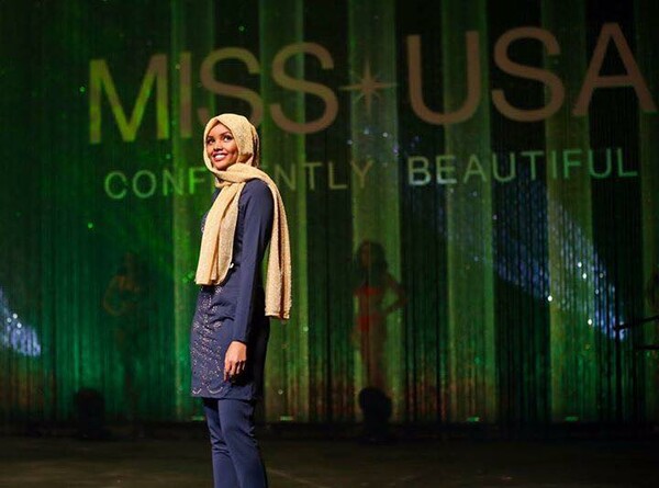Aμερικανίδα σομαλικής καταγωγής έγραψε ιστορία φορώντας μπουρκίνι στα καλλιστεία Μις Μινεσότα
