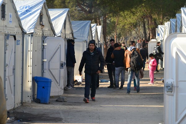 Πρόταση της Κομισιόν για επανέναρξη της επιστροφής προσφύγων στην Ελλάδα από άλλα κράτη-μέλη της ΕΕ