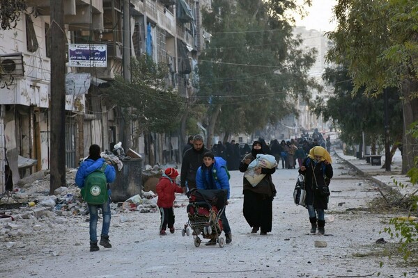 Xαλέπι: 150.000 άνθρωποι είναι «καταδικασμένοι σε θάνατο», προειδοποιεί τοπικός αξιωματούχος