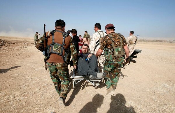 Η συγκινητική ιστορία του Ιρακινού με το αναπηρικό αμαξίδιο που διασχίζει το Ιράκ για να σωθεί από το Ισλαμικό Κράτος