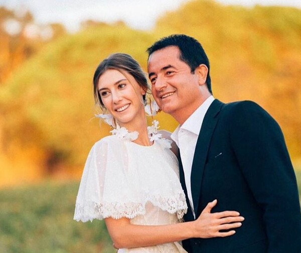 Παντρεύτηκε ο Τούρκος παραγωγός του Survivor Acun Ilicali: Η εντυπωσιακή νύφη, το ελικόπτερο και το γαμήλιο γλέντι στο Σεν Τροπέ