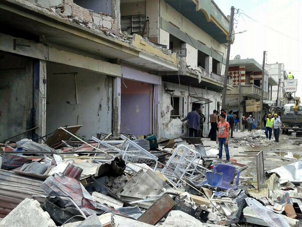Συρία: 42 νεκροί από επιθέσεις αυτοκτονίας στη Χομς