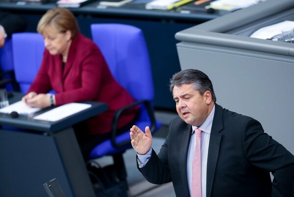 Επίθεση Γκάμπριελ στη Μέρκελ: Η ΕΕ θα διαλυθεί αν το CDU επιμένει στην πολιτική λιτότητας