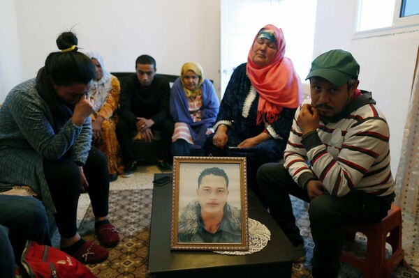 «Ο γιος μου ριζοσπαστικοποιήθηκε στην Ευρώπη» λέει ο πατέρας του καταζητούμενου Τυνήσιου για την επίθεση στο Βερολίνο