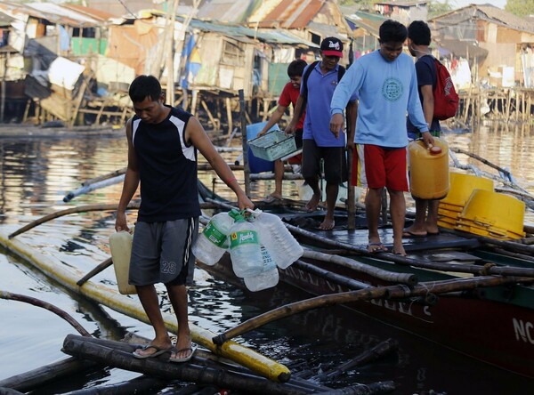 Συναγερμός στις Φιλιππίνες για την έλευση καταστροφικού τυφώνα