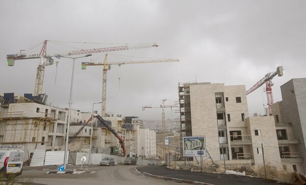 Το Ισραήλ ανακοίνωσε την κατασκευή εκατοντάδων κατοικιών στην ανατολική Ιερουσαλήμ μετά την ορκωμοσία Τραμπ