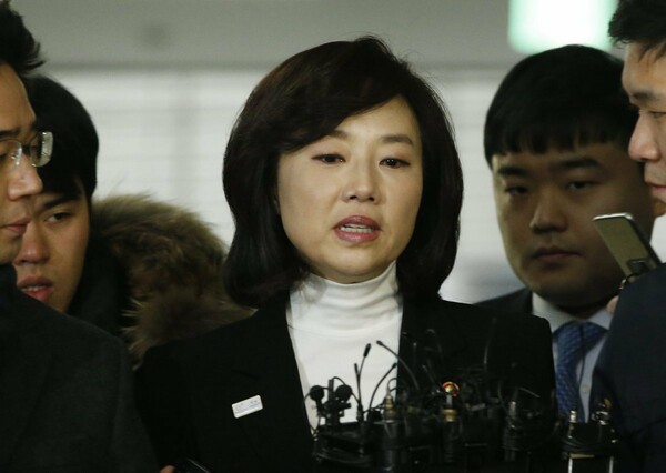 Ν.Κορέα: Ένταλμα σύλληψης σε βάρος της υπουργού Πολιτισμού για τη «μαύρη λίστα αντιφρονούντων καλλιτεχνών»