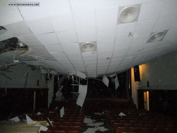 Λέσβος: Κατέρρευσε η στέγη του θεάτρου του Αναγνωστηρίου Αγιάσου από το βάρος του χιονιού