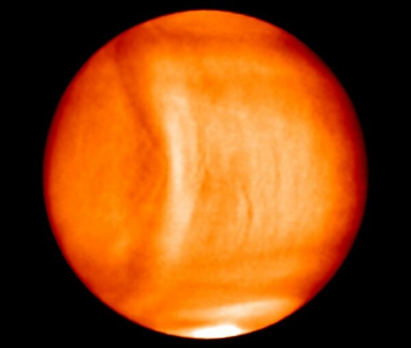 Ένα «μυστήριο» κύμα παρατηρήθηκε στην ατμόσφαιρα της Αφροδίτης
