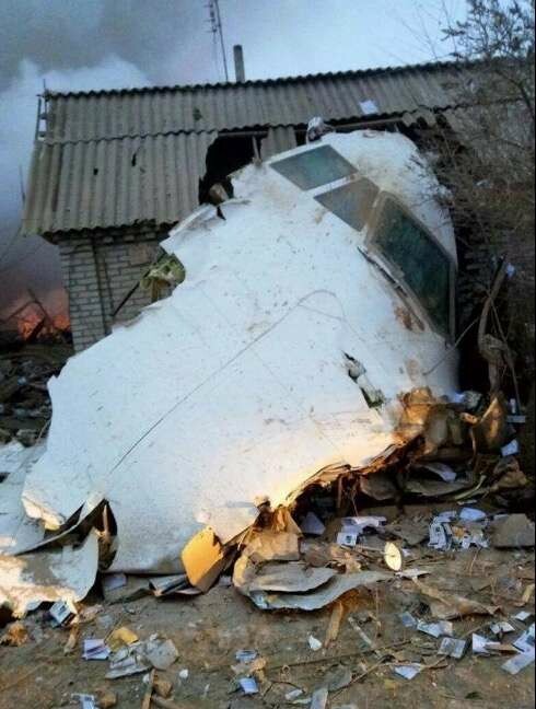 Κιργιστάν: Συνετρίβη αεροσκάφος πάνω σε σπίτια-Πάνω από 30 οι νεκροί