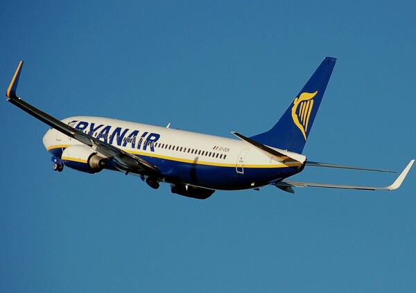 Βρετανία: Η Ryanair παγώνει τις προσλήψεις προσωπικού λόγω του Brexit