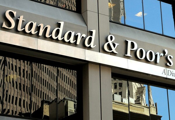 Η Standard & Poor's διατήρησε την αξιολόγηση Β-/Β για την Ελλάδα