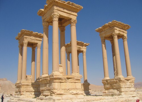UNESCO: Έγκλημα πολέμου η νέα καταστροφή μνημείου στην Παλμύρα από το ISIS